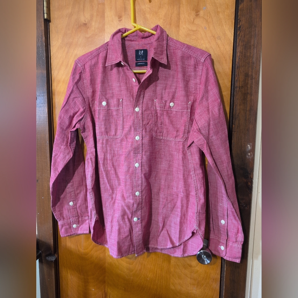 Gap Mens Size Small Button Down Shirt